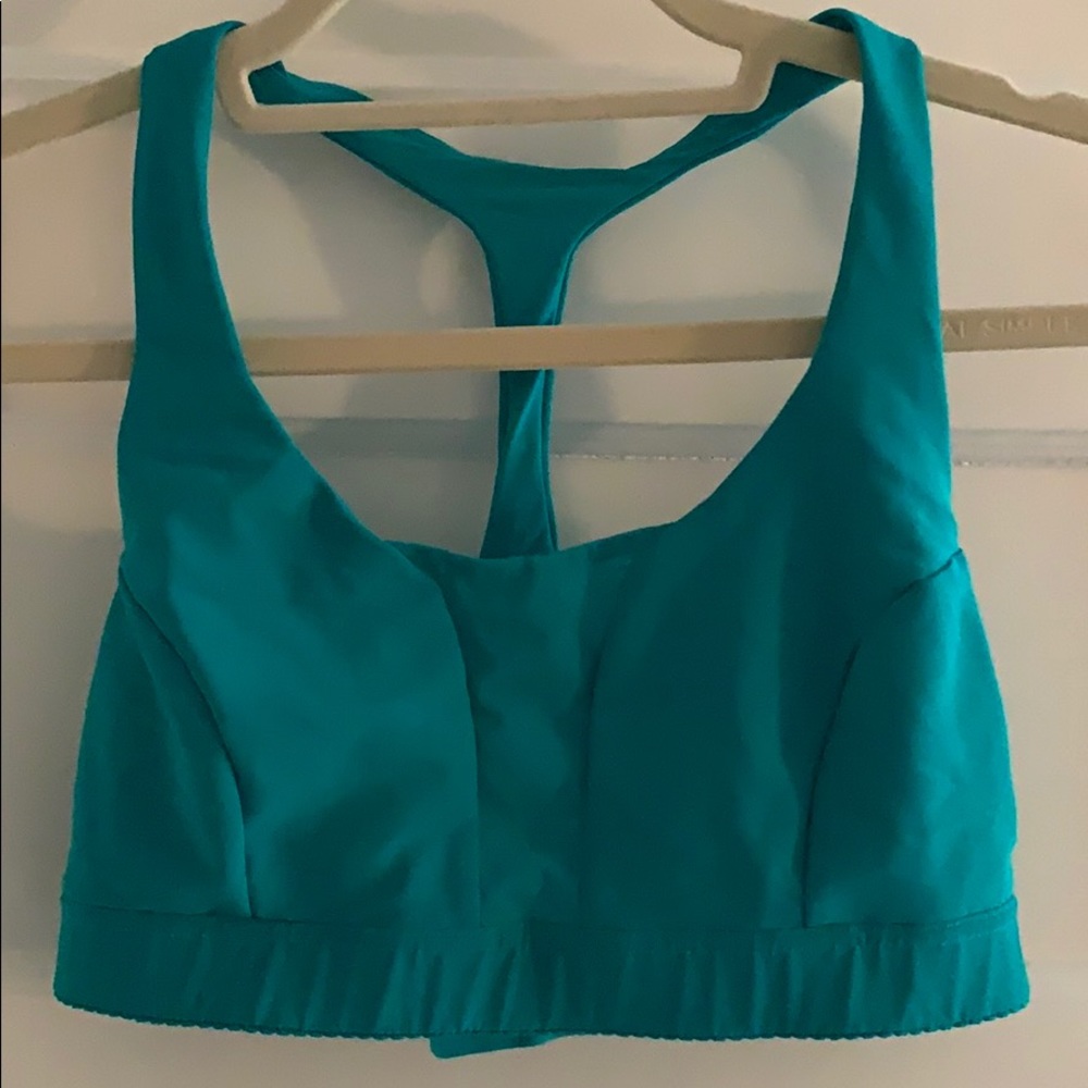 Lululemon sports bra